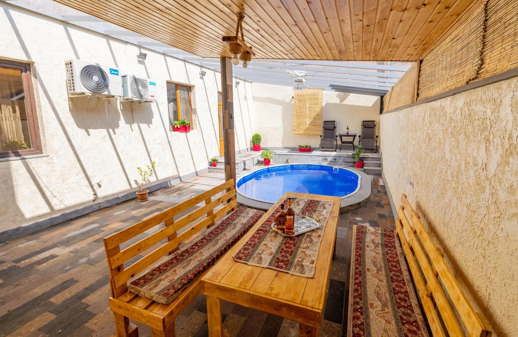 לינה וארוחת בוקר Vagharshapat Our House מראה חיצוני תמונה
